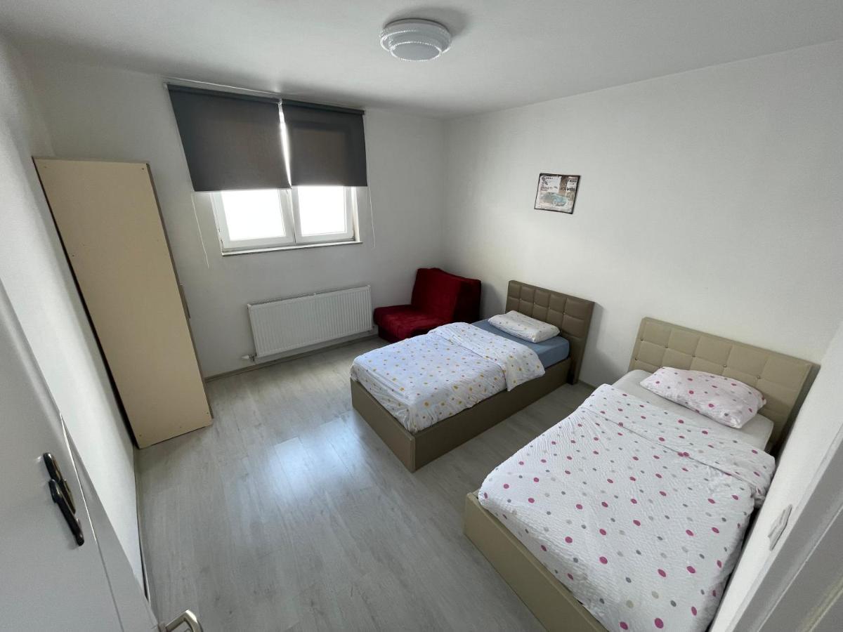 Got Prishtina Hostel Priştine Dış mekan fotoğraf